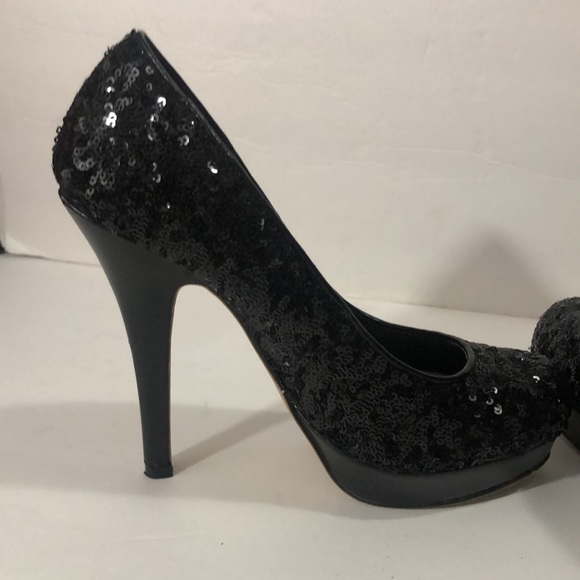 Olsenboye Sequin Platform Oparys Pump - Picture 7 of 8